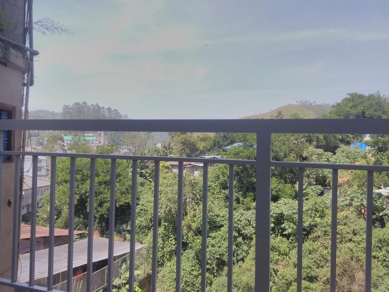 Landy Queen Munnar Bed & Breakfast
