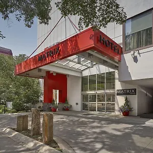 **** Hotel Matrix Canada